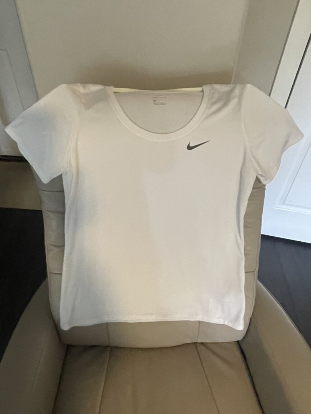 New without Tags Women's Nike Dri-Fit Polyester T-shirt - Large
